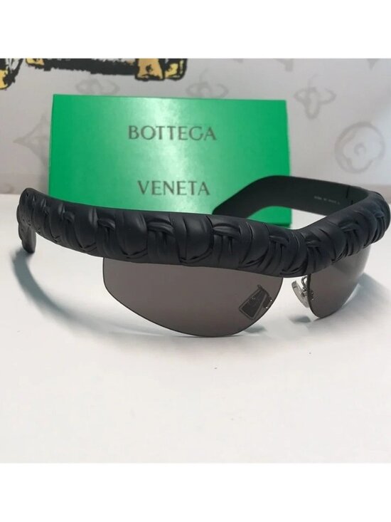 New Authentic Bottega Veneta BV1209S 002 Black Oversized Square Sunglasses main image 6